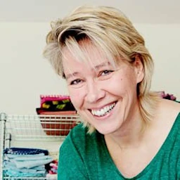 Simone van den Berg